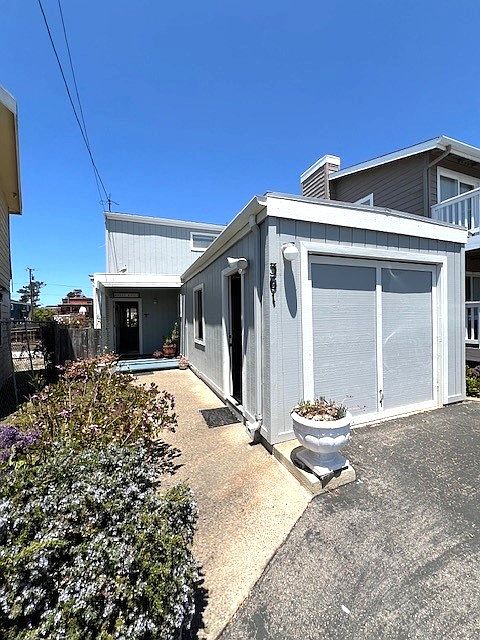 Entry to this charming 2 bedroom 13/4 bath home. Off-street parking, no garage.