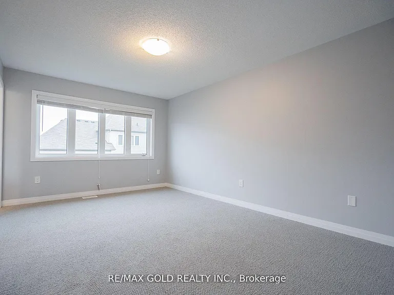 4064 Maitland St — Photo 15