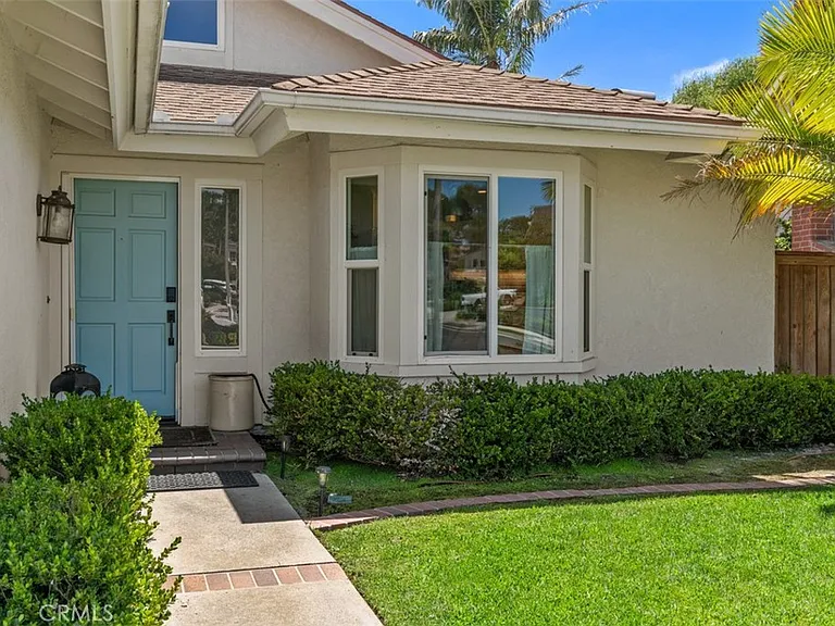 24662 Jeremiah Dr — Photo 2