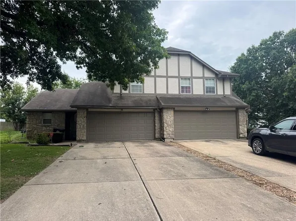 1010/1014 NW Porter Ct, Blue Springs, MO 64015