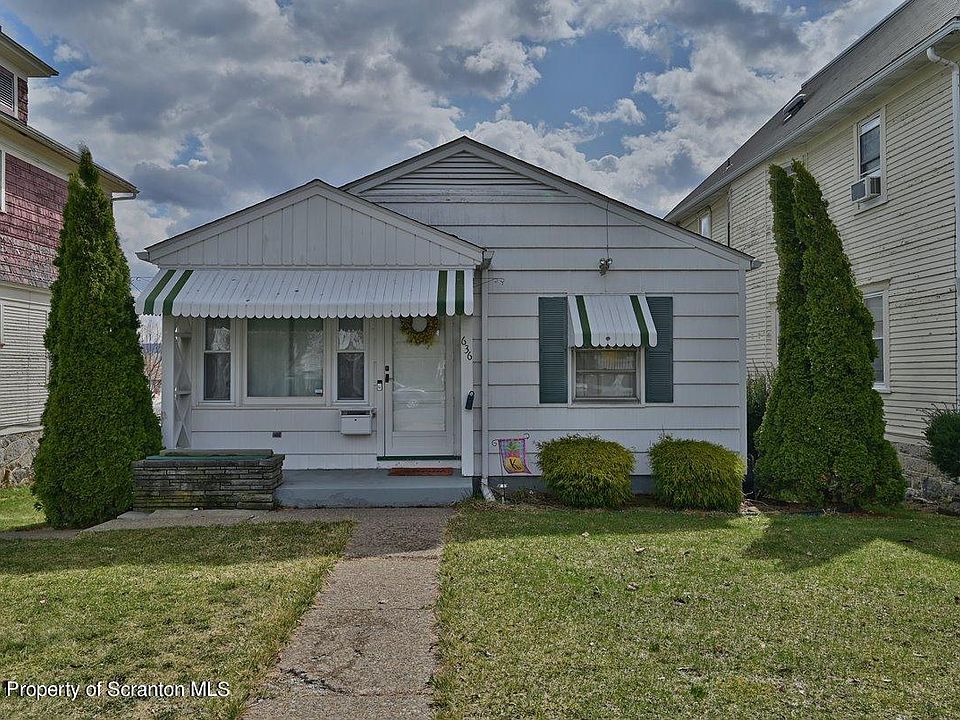 1st image of 636 N Lincoln Ave