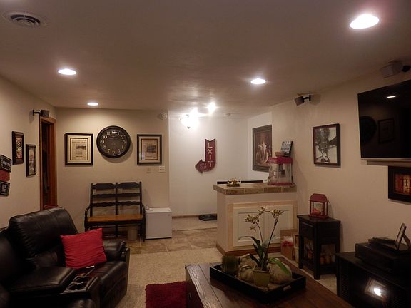 LL Family/Theater Rm