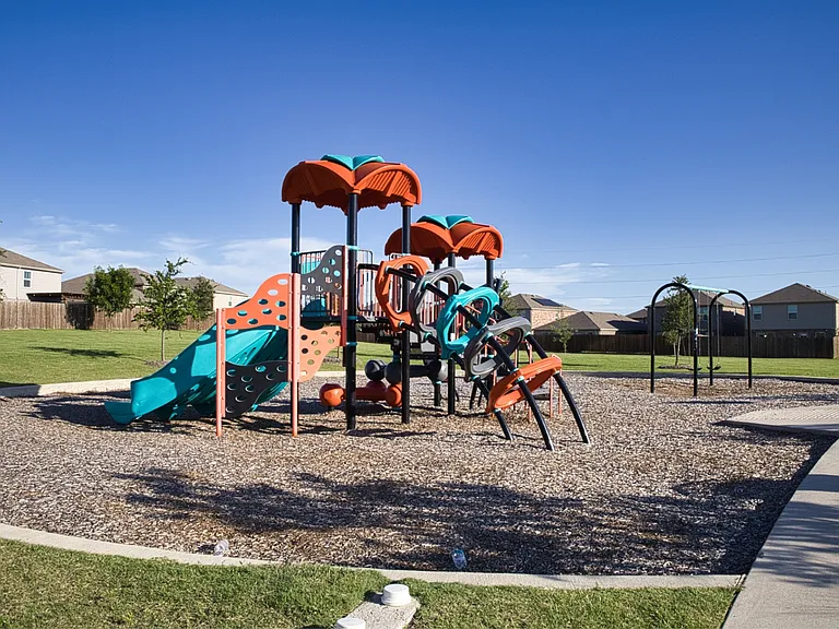 605 Grenada Lake Dr — Photo 51