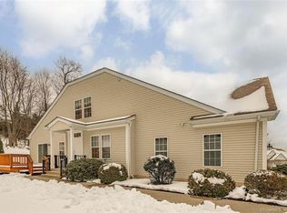 18 Bridle Path #11, Canton, CT 06019