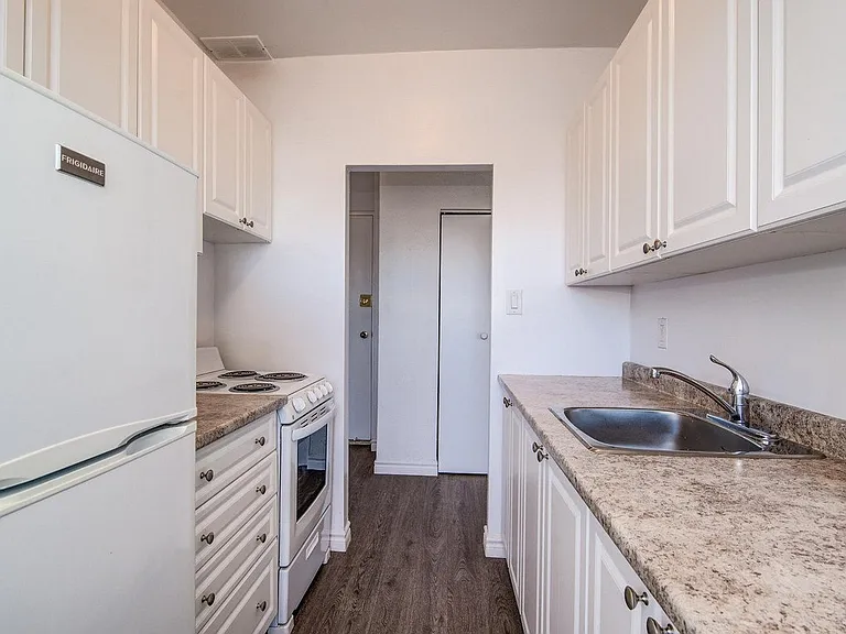 872 Upper Gage Ave — Photo 11