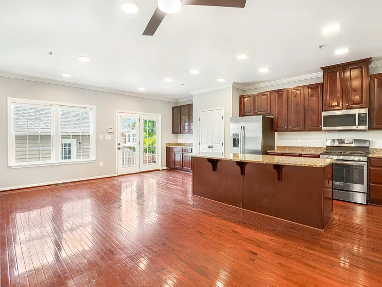 22764 Autumn Breeze Ave — Photo 11
