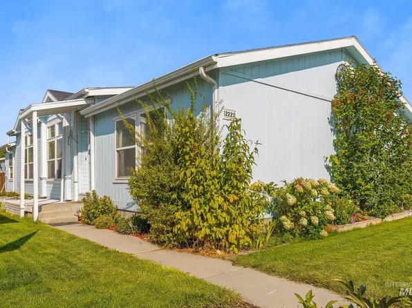2223 N Iris Ln, Boise, ID 83704