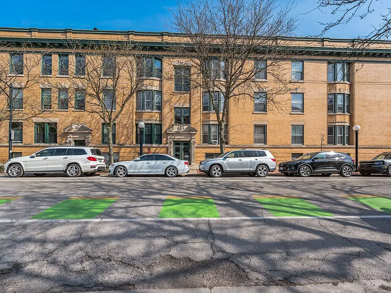 432 W Dickens Ave #1 — Photo 14