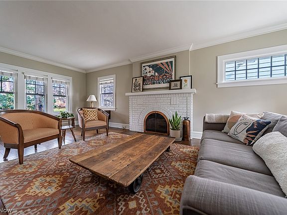 3rd image of 2904 Clarkson Rd