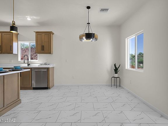 4th image of 896 Via Rosamorada