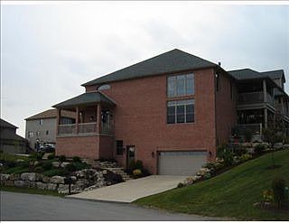 1st image of 1020 Blackthorne Dr