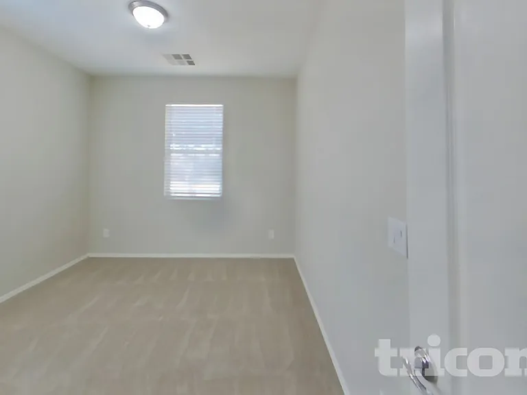 4930 E Del Rio Dr — Photo 10