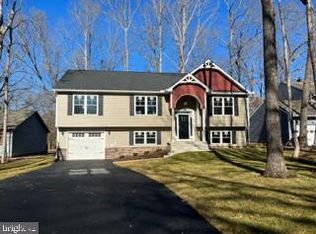 201 Fairway Dr, Locust Grove, VA 22508