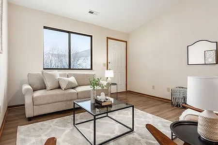 2400 Royal Meadow Ln — Photo 22