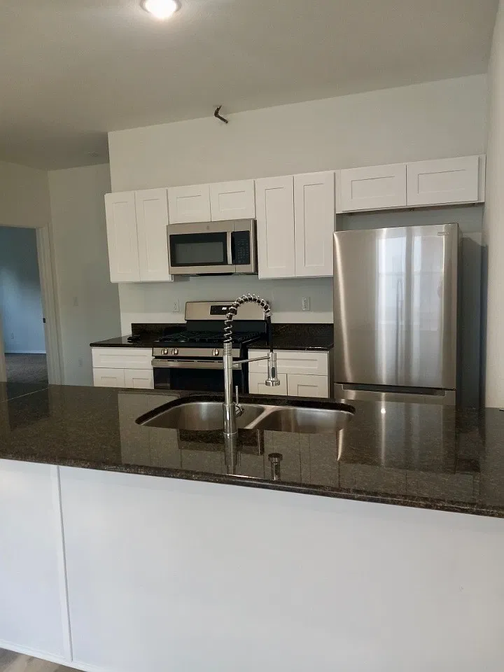2 bed, 1275 sqft, $1,650 — Photo 2