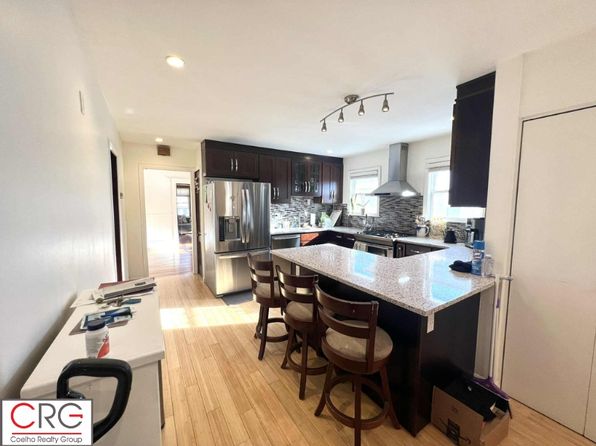 9 Melbourne Ave #2