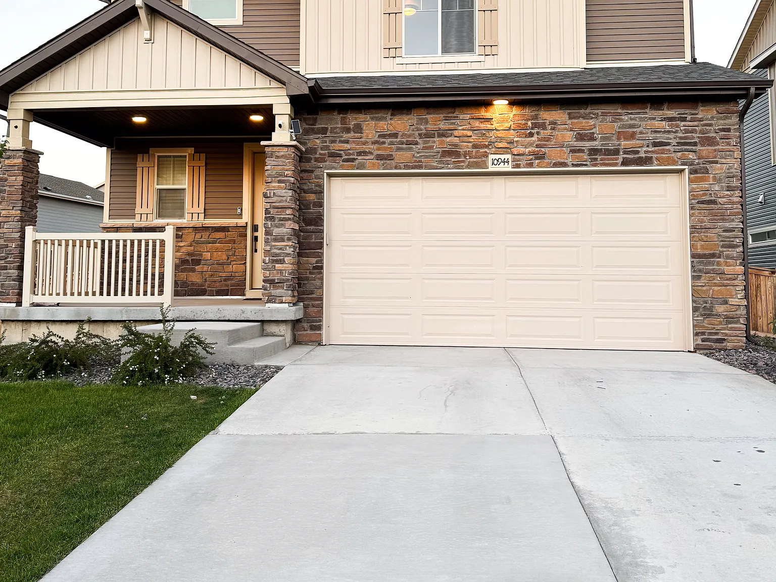 10944 Mobile St — Photo 1