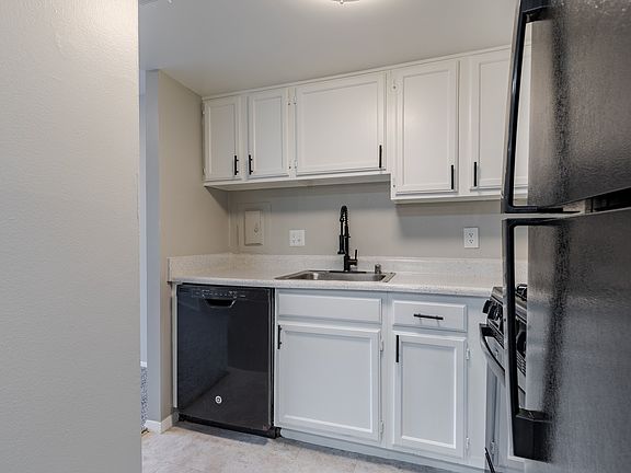 2nd image of 18700 Walkers Choice Rd #213