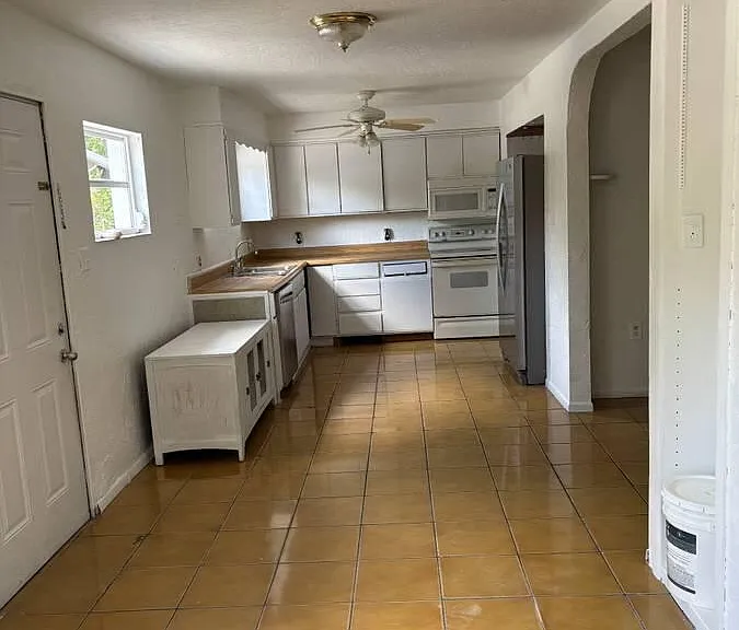 30 Palm Beach Dr — Photo 8