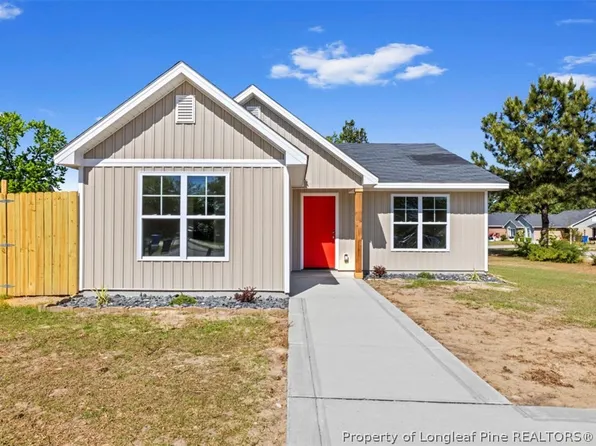 2200 Horsechesnut Pl, Fayetteville, NC 28304