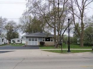 161 S Somonauk Rd, Cortland, IL 60112