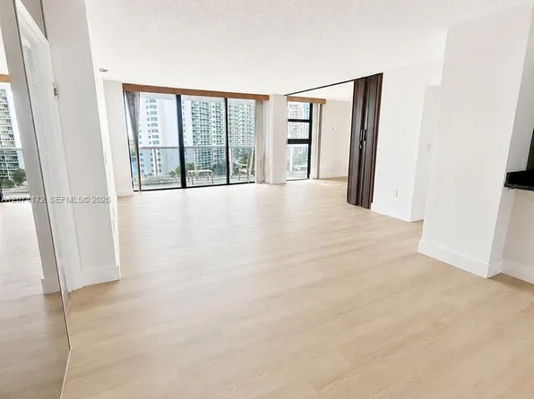 20505 E Country Club Dr, Aventura, FL