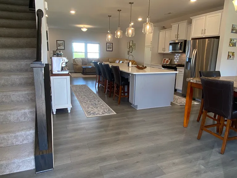 2440 Dukes Hollow Ct — Photo 2