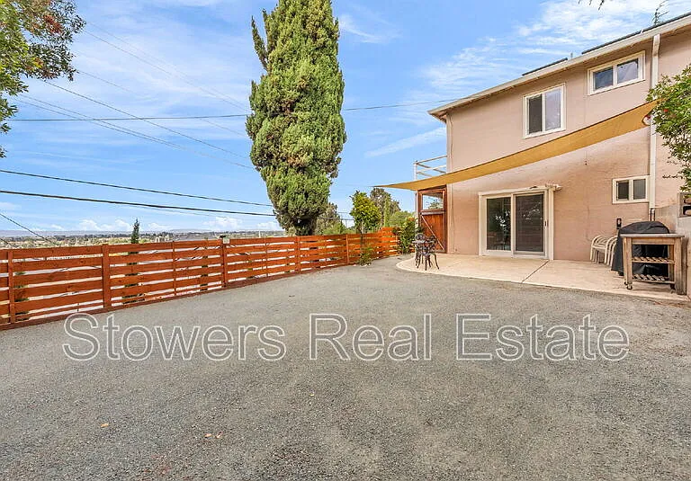 25551 Maitland Dr — Photo 33