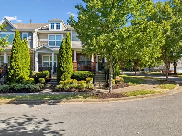 1353 Riverbrook Dr, Hermitage, TN 37076