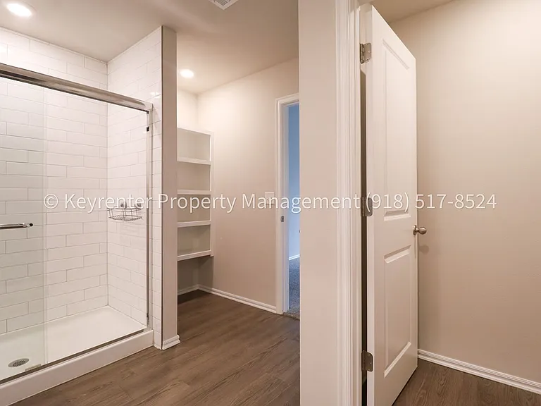 1308 Sunstone St — Photo 41