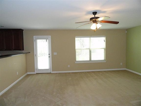 5th image of 325 Haywood Dr
