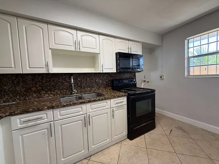 6143 Orange Dr — Photo 4