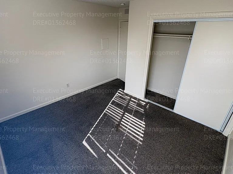 2812 N Half Moon Dr — Photo 25