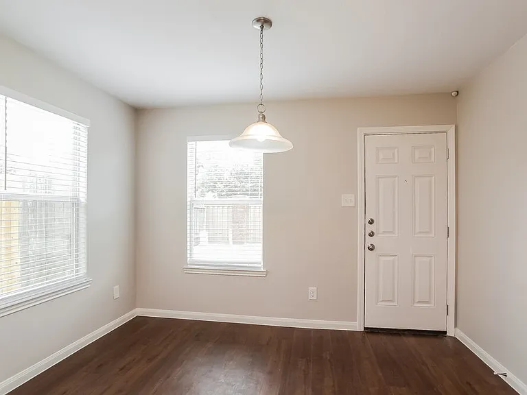 3626 Maris Way — Photo 6