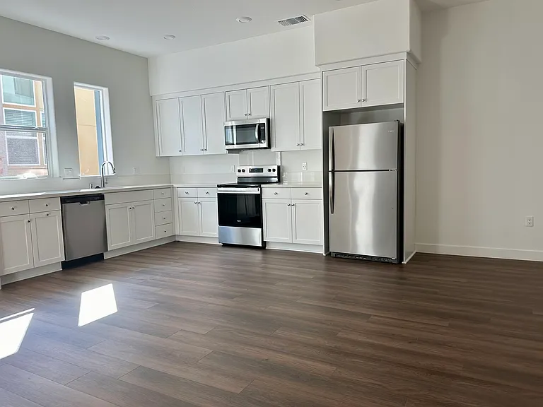 597 Somi Ct — Photo 8
