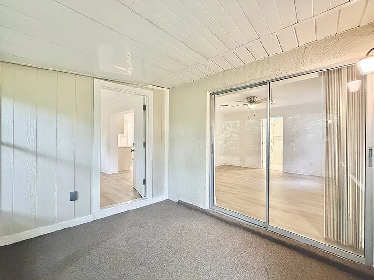 2869 Thistle Ct N — Photo 37