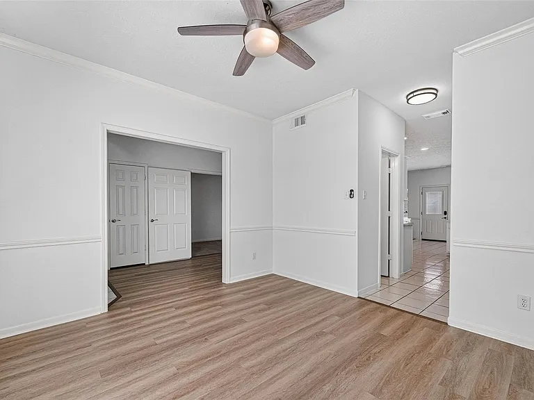 1253 El Camino Village Dr — Photo 6
