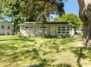 706 E Judd St, Greenville, MI 48838