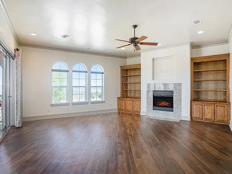 7713 Lakeview Cir — Photo 4
