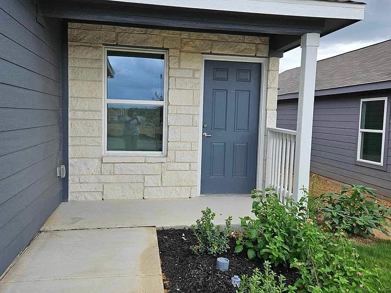 10018 Ana Hts — Photo 2