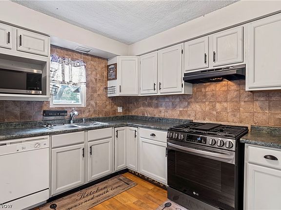 5th image of 986 Keefer Rd