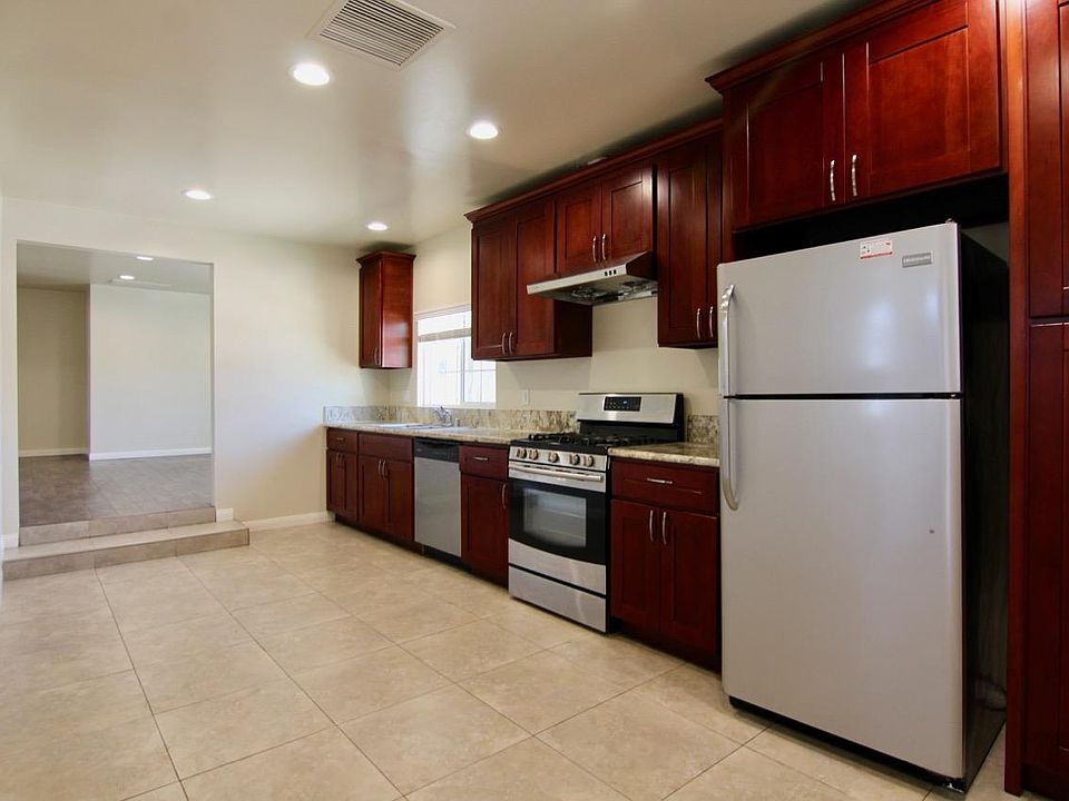 1st image of 8133 Garvalia Ave