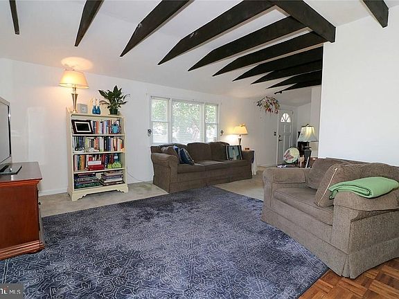 5th image of 604 Parkside Ave