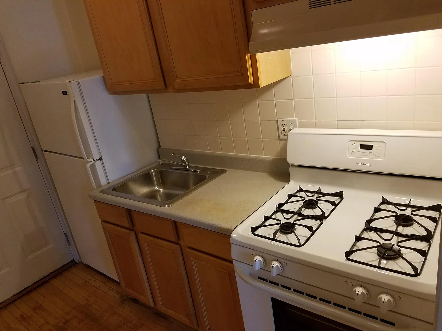 1 bed, $1,100 — Photo 3