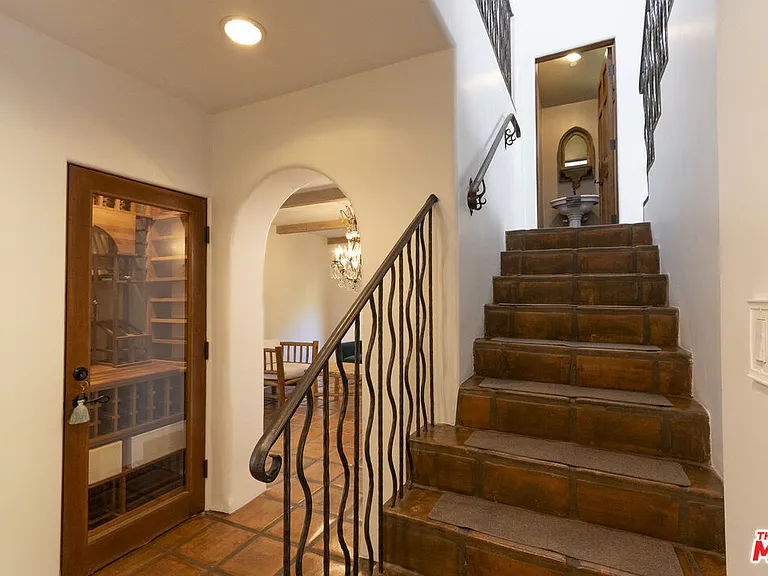 1407 N Beverly Dr — Photo 18