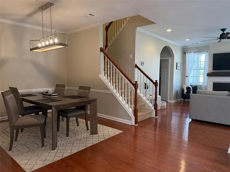 2332 Trellis Ln SE — Photo 6