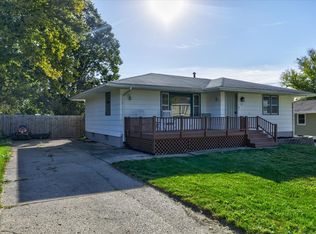 1102 Skylane Dr, Norwalk, IA 50211