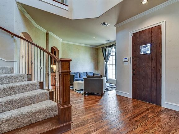 4th image of 904 Shady Vale Dr
