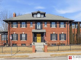 4016 Davenport St, Omaha, NE 68131