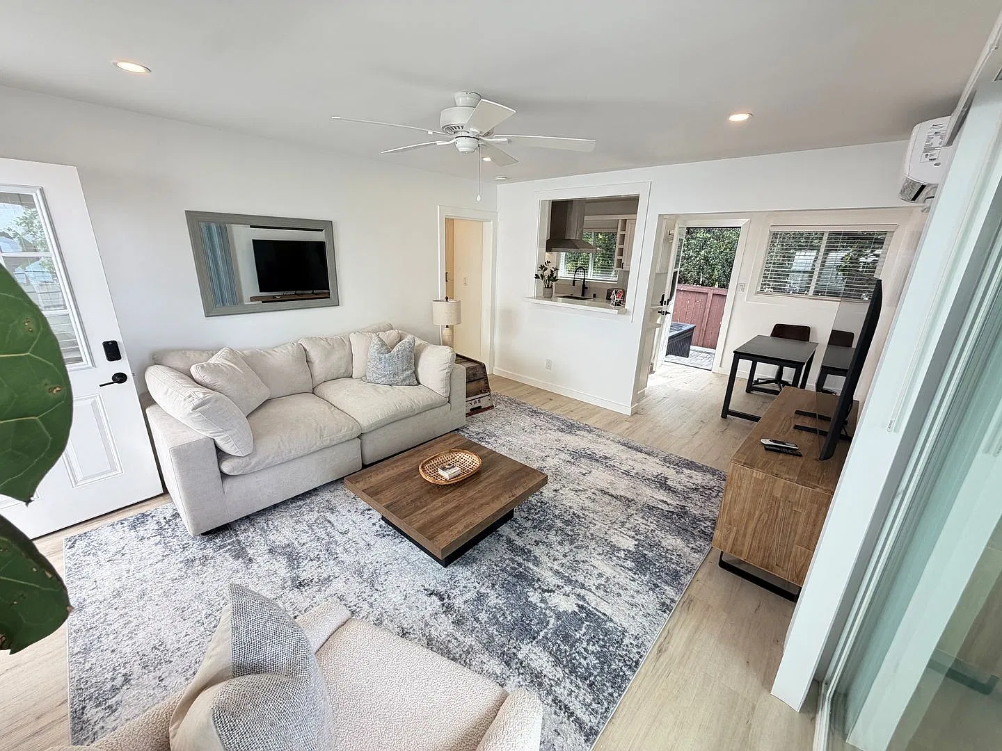 428 Monterey Ln. — Photo 3